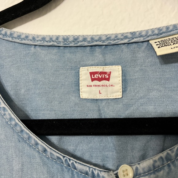 Levi's Chambray Blouse Women Large Light Blue Excellent Puff Sleeve Boho Top - Picture 3 of 8